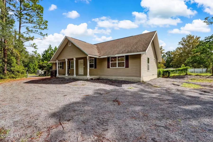 7507 HORSESHOE CIR, Bryceville, FL 32009