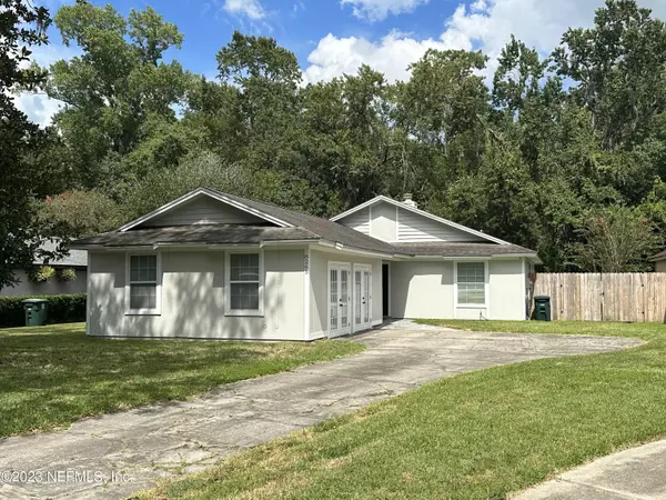 8265 LAKE WOODBOURNE DR E, Jacksonville, FL 32217