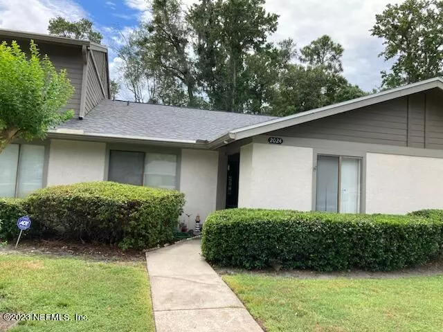 7623 BAYMEADOWS CIR #2024, Jacksonville, FL 32256