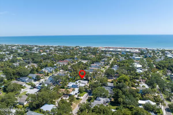 371 9TH ST, Atlantic Beach, FL 32233