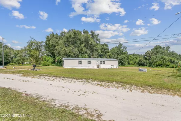 Satsuma, FL 32189,122 BARTER DR