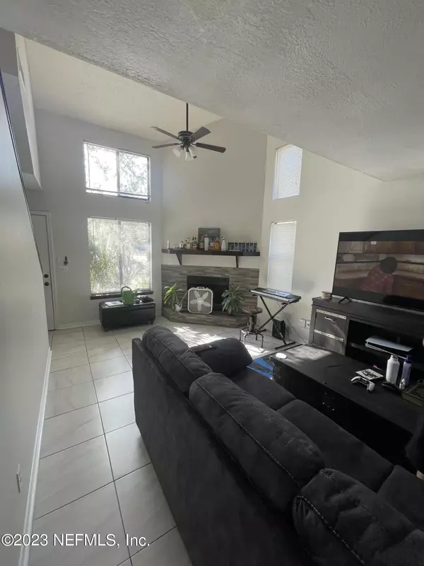 Jacksonville, FL 32277,3517 PEELER RD #12