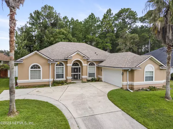 872 HERITAGE LAKES DR, Jacksonville, FL 32218