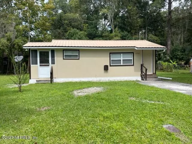 Starke, FL 32091,1203 LARRY ST