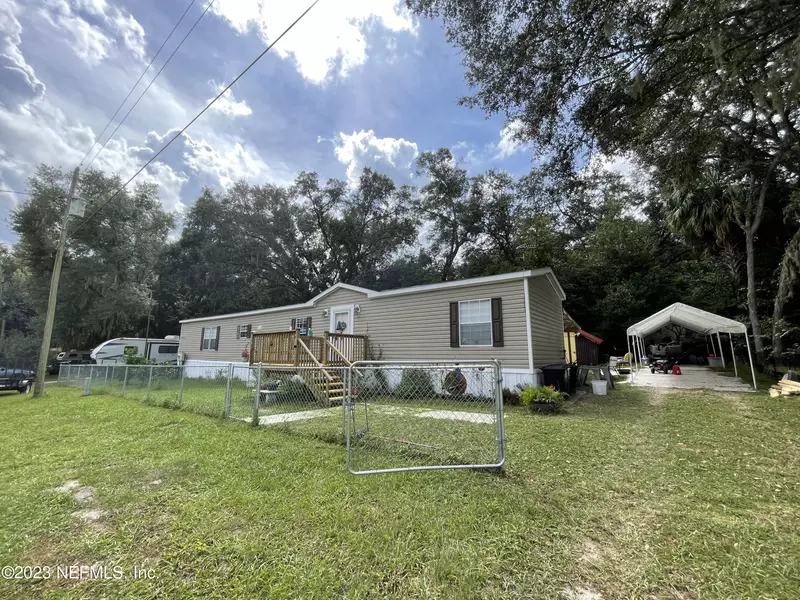 207 NAVAJO ST, Satsuma, FL 32189