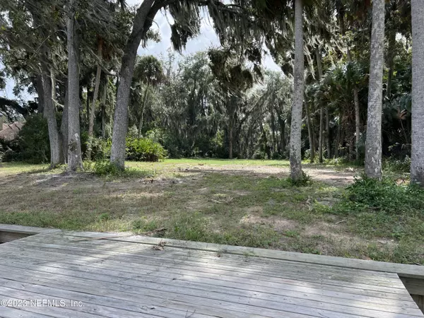 East Palatka, FL 32131,133 ORANGE TREE RD