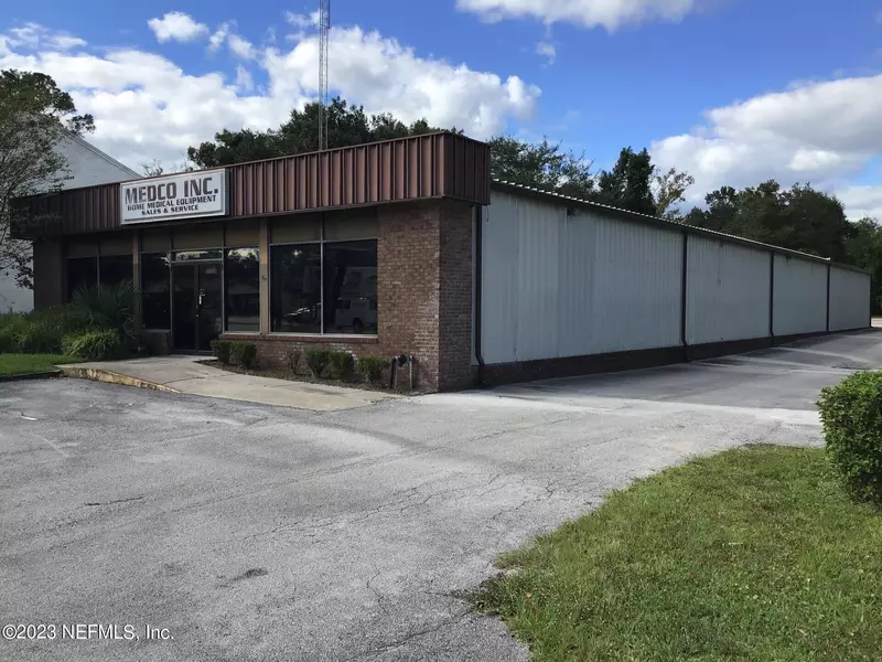 653 KINGSLEY AVE, Orange Park, FL 32073