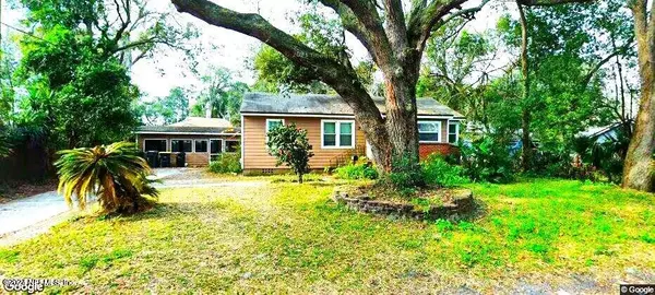 1822 LILLY RD E, Jacksonville, FL 32207