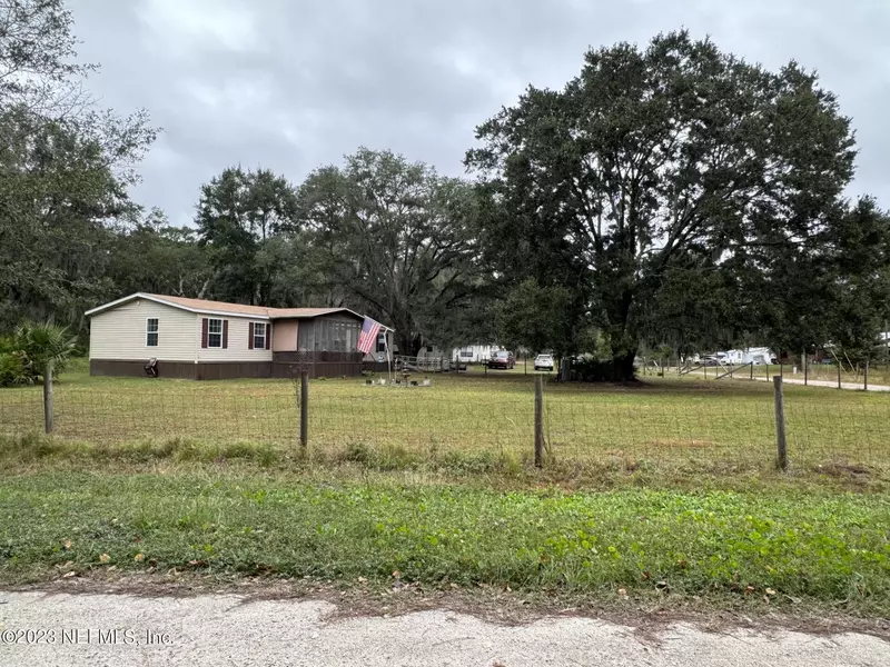 201 GAS PIPELINE RD, Palatka, FL 32177