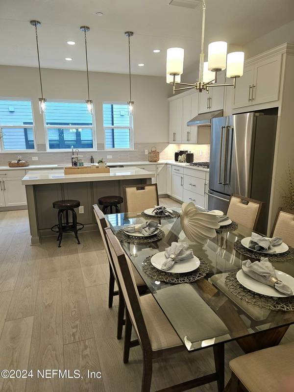 1624 PIAZZA PL,  Jacksonville,  FL 32207