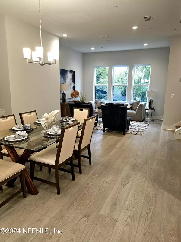 Jacksonville, FL 32207,1624 PIAZZA PL