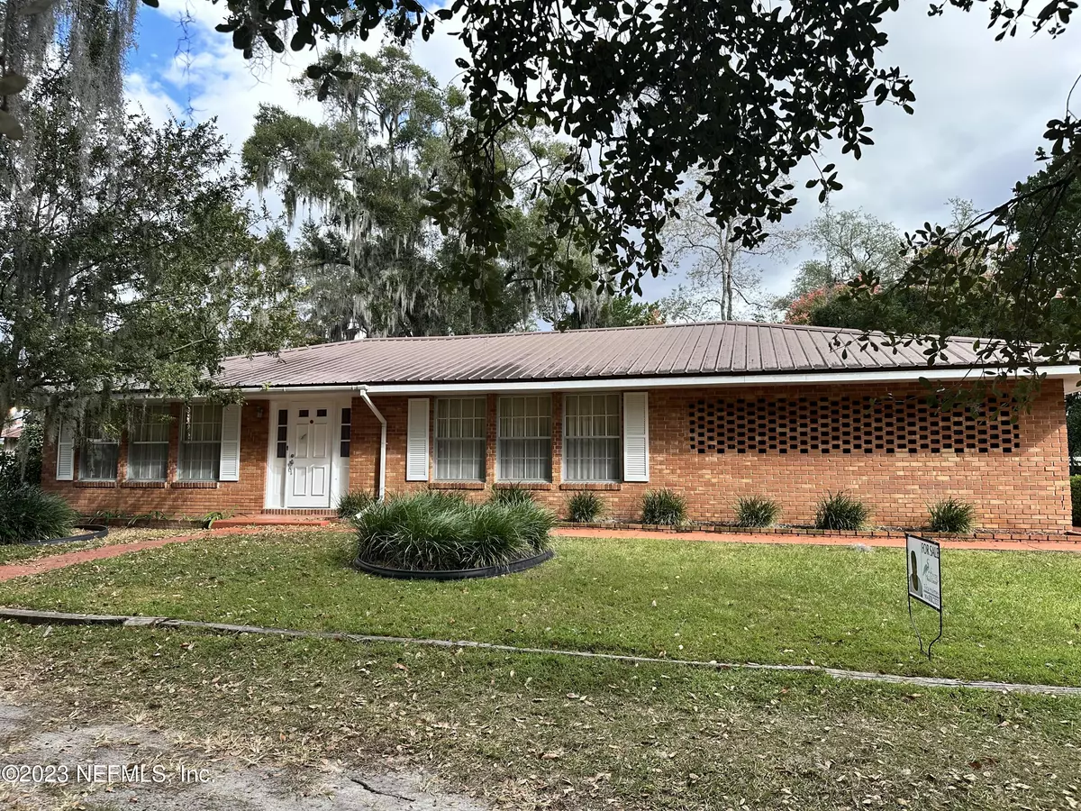 Palatka, FL 32177,111 NANCY PL