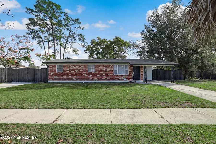 150 HERCULES DR E, Orange Park, FL 32073