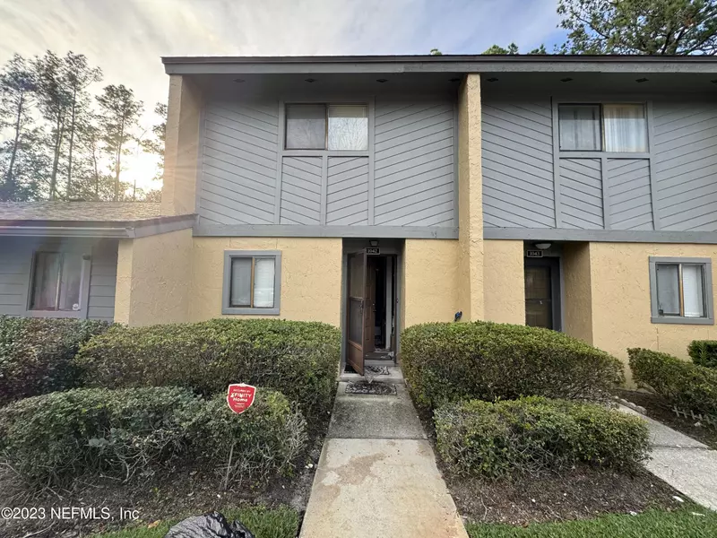 85 DEBARRY AVE #1042, Orange Park, FL 32073