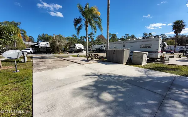 1074 FRONT #47 ST, Welaka, FL 32193