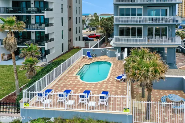 Jacksonville Beach, FL 32250,205 1ST ST S #201