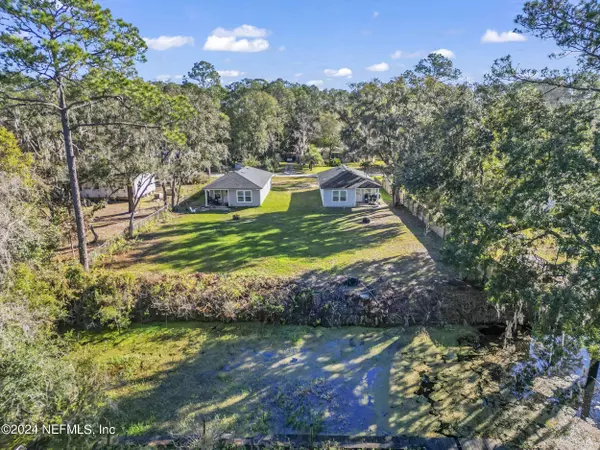 Melrose, FL 32666,1506 SE 4TH AVE