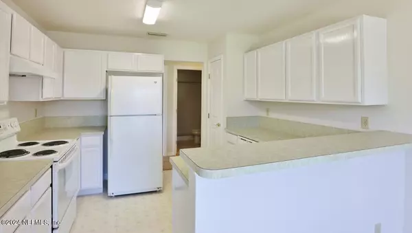 Green Cove Springs, FL 32043,1170 BUCCANEER BLVD