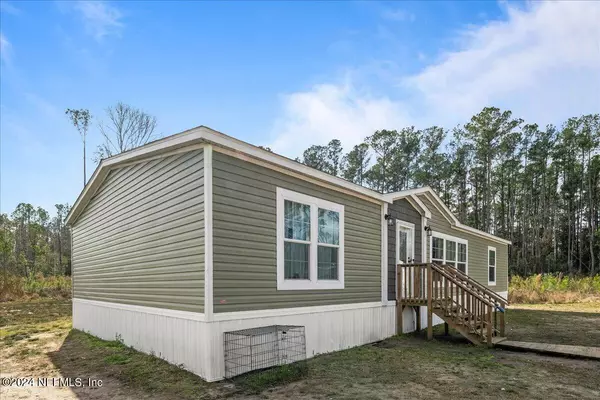 Callahan, FL 32011,43087 KIDS COACH LN