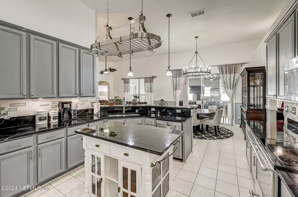 St. Johns, FL 32259,1217 LAKE PARKE DR