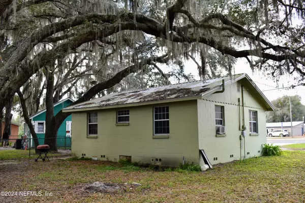 Palatka, FL 32177,7351 -7353 CRILL AVE