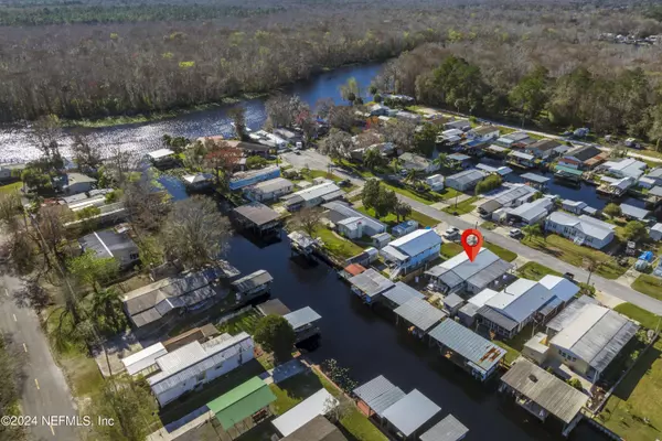 142 SMITH LN,  Satsuma,  FL 32189