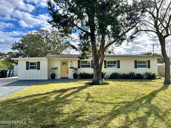 740 REDFIN DR, Atlantic Beach, FL 32233