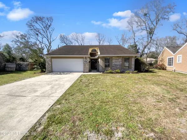 8040 KILWINNING LN, Jacksonville, FL 32244