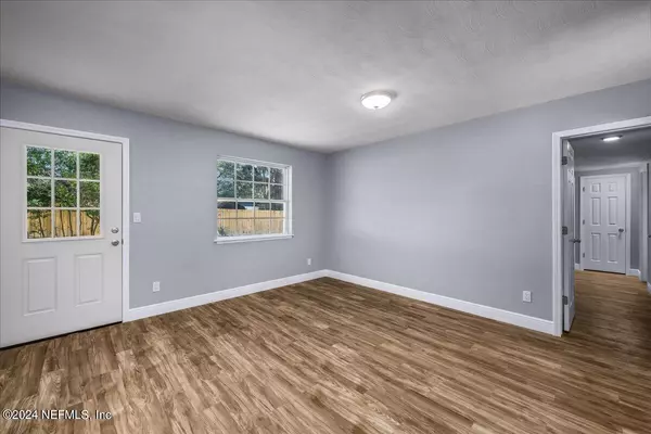 Jacksonville, FL 32277,3731 HASLETT DR E