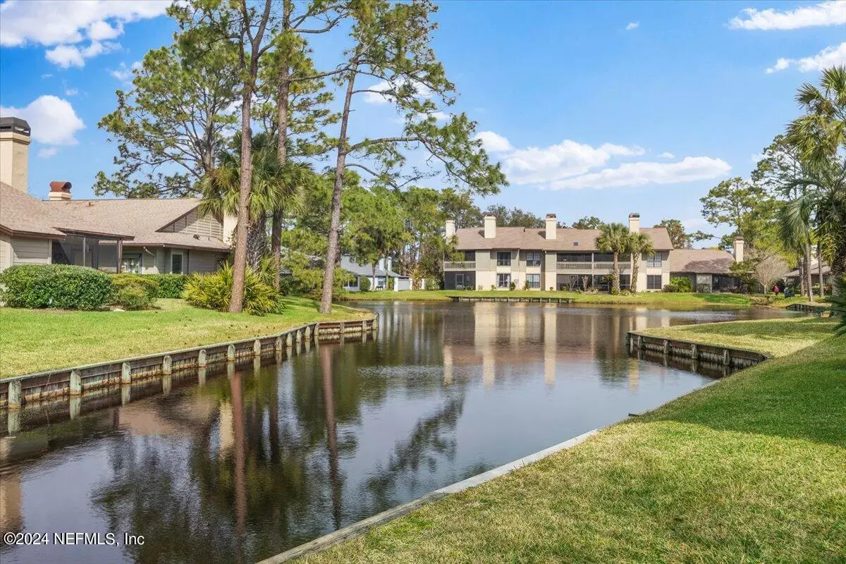 Ponte Vedra Beach, FL 32082,240 CRANES LAKE DR