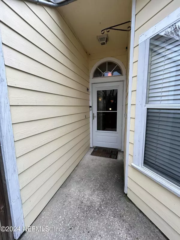 Atlantic Beach, FL 32233,75 W 13TH ST