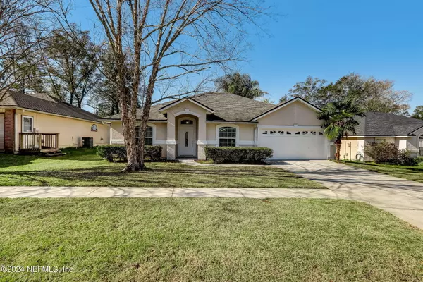 3007 HICKORY GLEN DR, Orange Park, FL 32065