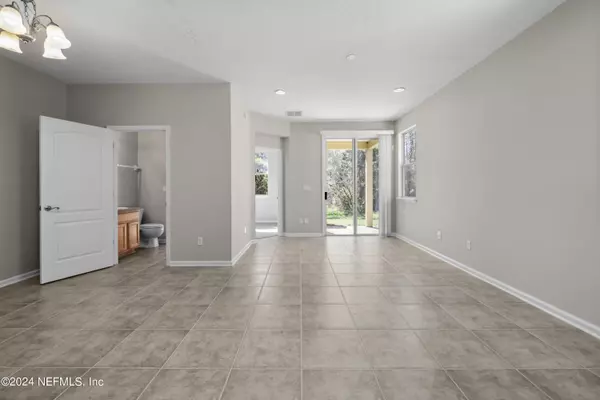 6068 BARTRAM VILLAGE DR, Jacksonville, FL 32258