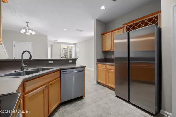 6068 BARTRAM VILLAGE DR, Jacksonville, FL 32258