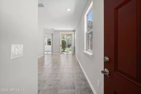 6068 BARTRAM VILLAGE DR, Jacksonville, FL 32258