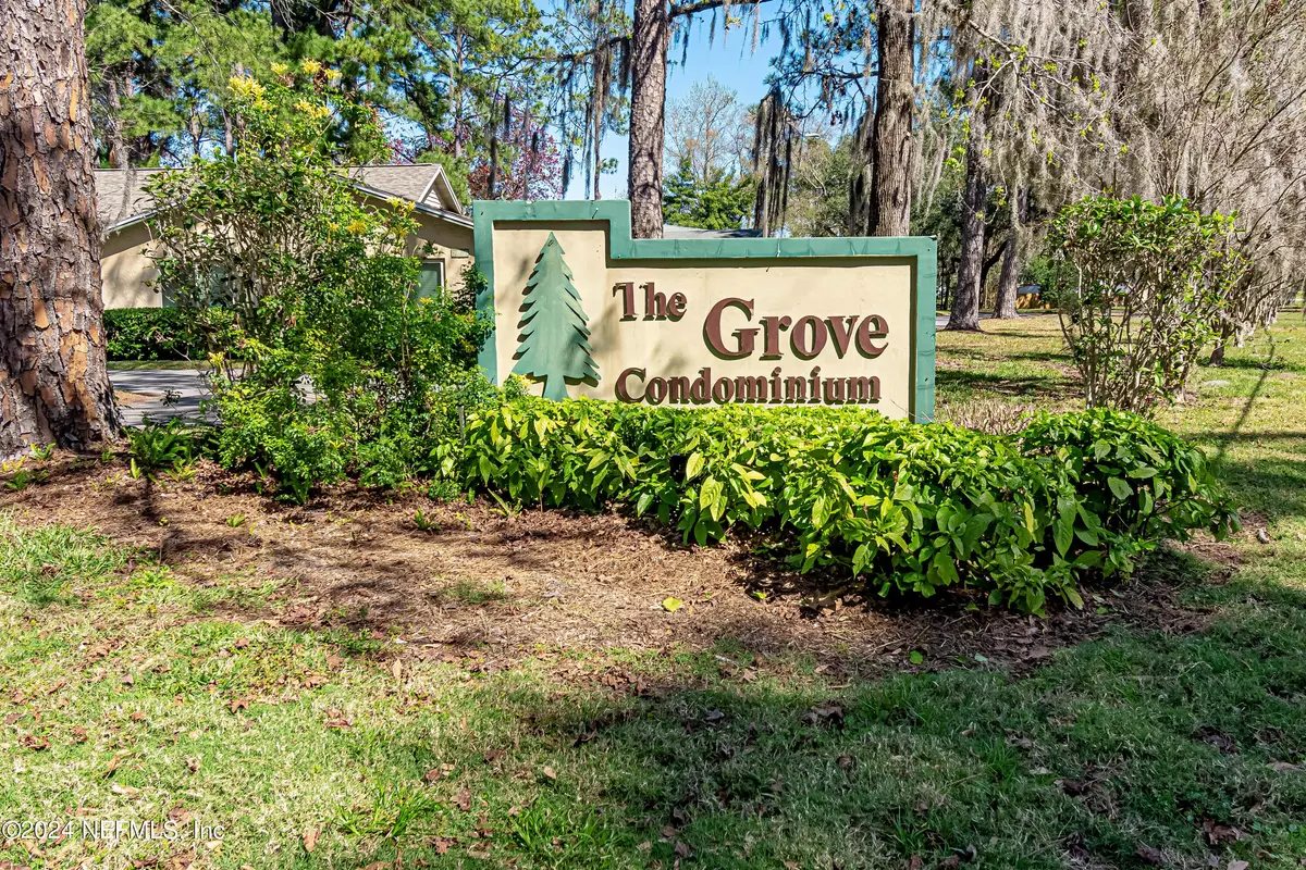 Orange Park, FL 32073,1227 THE GROVE RD