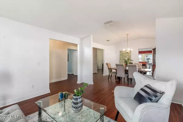 Jacksonville, FL 32277,8533 MAJESTIC OAKS DR