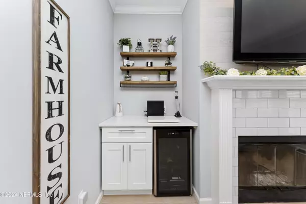 Jacksonville Beach, FL 32250,81 JARDIN DE MER PL #81