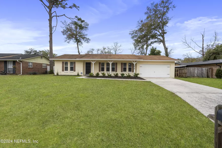 3636 RED OAK CIR, Orange Park, FL 32073