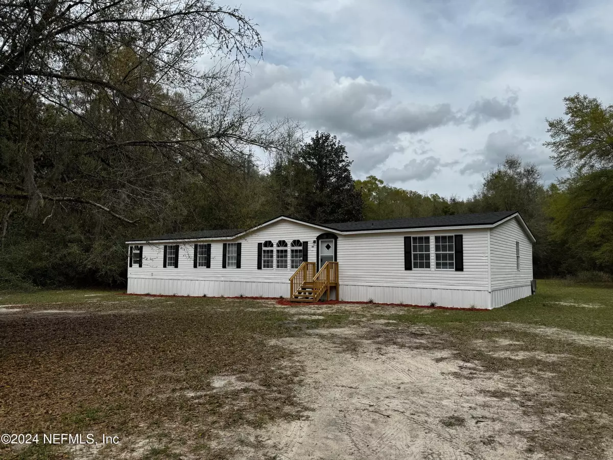 Florahome, FL 32140,156 TANNER SCHOOL BUS RD