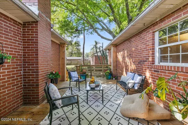 Jacksonville, FL 32207,1408 PEACHTREE ST