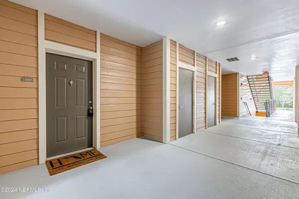 St Augustine, FL 32084,285 OLD VILLAGE CENTER CIR #5204