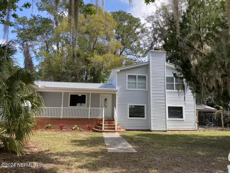 105 ROBERTS BLVD, Satsuma, FL 32189