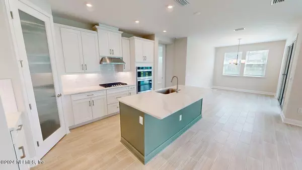 St. Johns, FL 32259,92 PIGEON CV