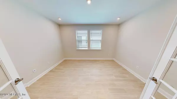 St. Johns, FL 32259,92 PIGEON CV