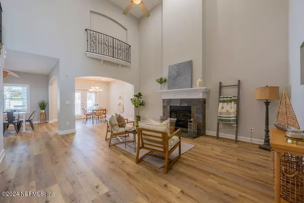 Neptune Beach, FL 32266,428 DAVIS ST