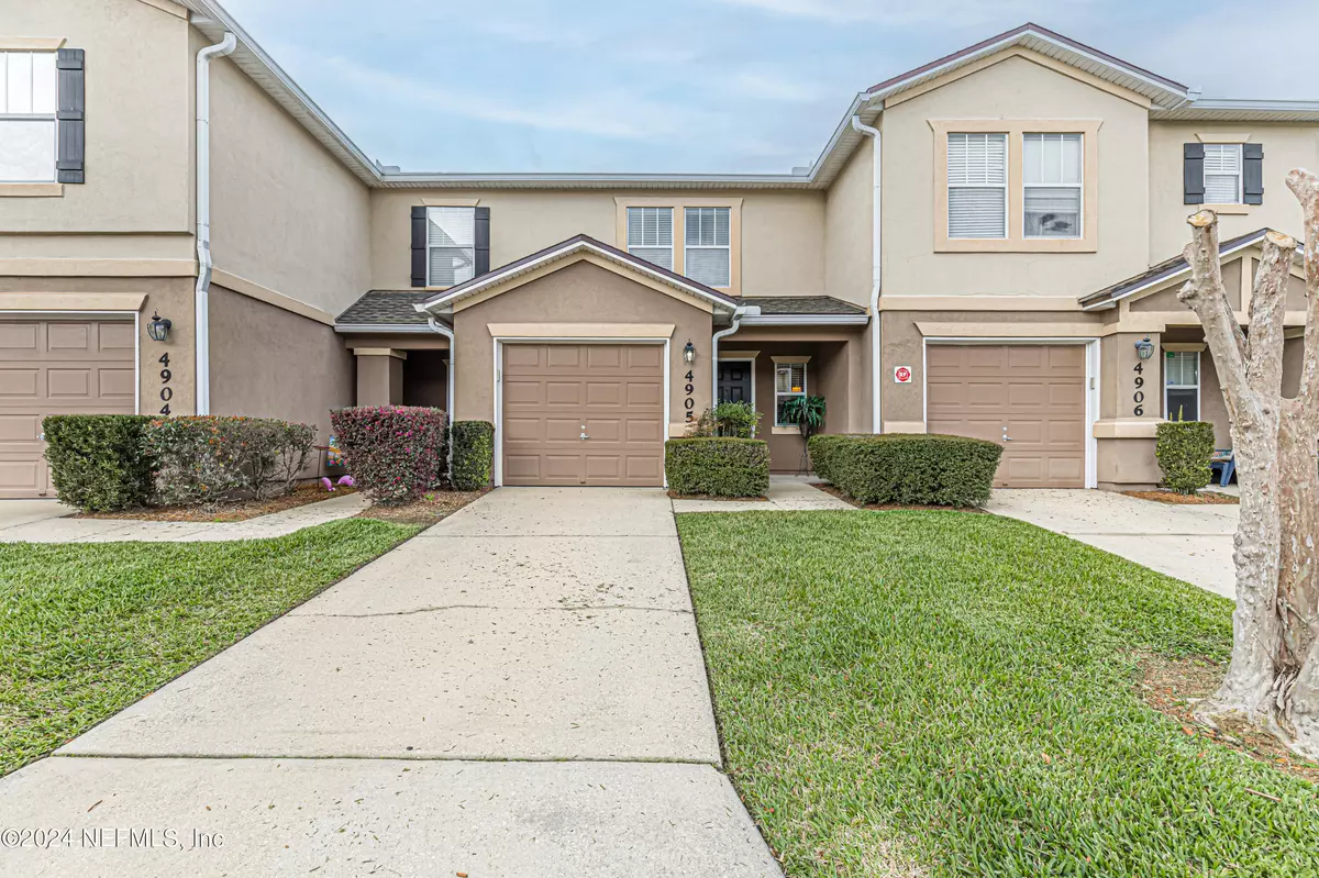 Fleming Island, FL 32003,1500 CALMING WATER DR #4905