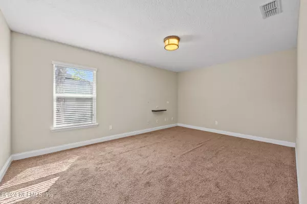 9269 SPIDER LILY LN, Jacksonville, FL 32219