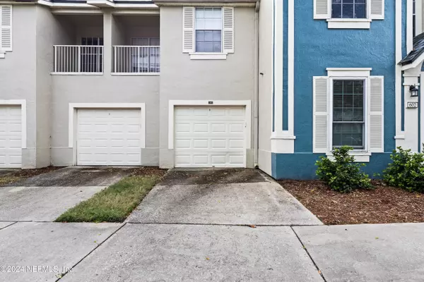 Jacksonville, FL 32224,13700 RICHMOND PARK DR N #607