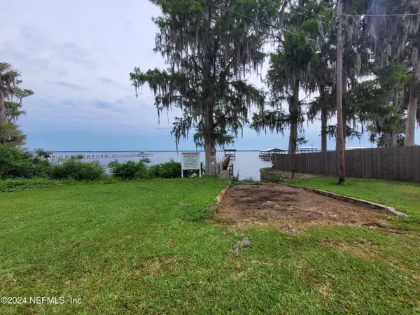 115 CRESTBREEZE MNR, Crescent City, FL 32112